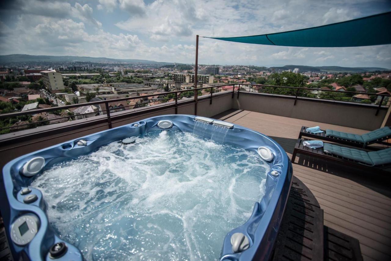 The Aviator Apartment - Jacuzzi & Panoramic View Cluj-Napoca Exterior photo